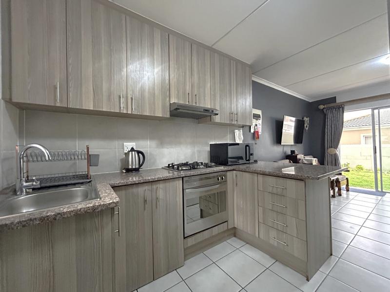 2 Bedroom Property for Sale in Muizenberg Western Cape